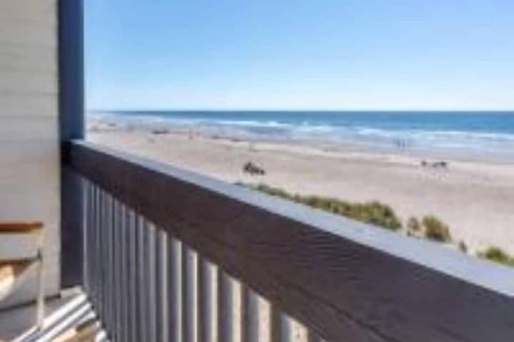 Beach/ocean view